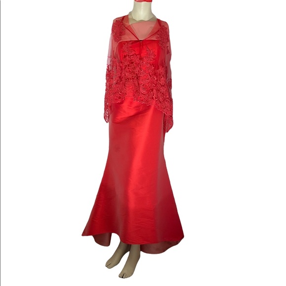 Ball gown from the Sachin & Babin Noir Collection Size 12 - Picture 8 of 16